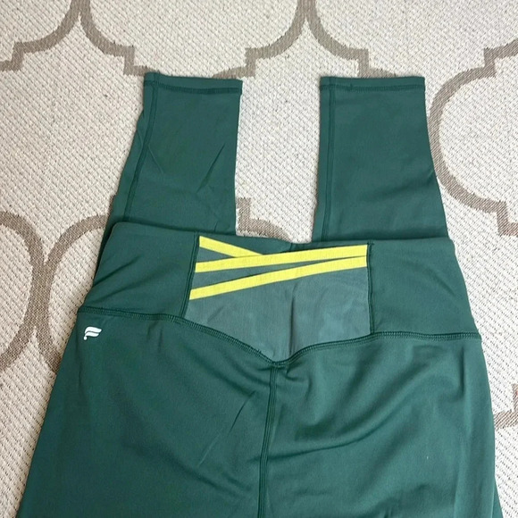 💚 Fabletics Motion 365 Boost PowerHold High-Waisted 7/8 Leggings - Picture 1 of 10